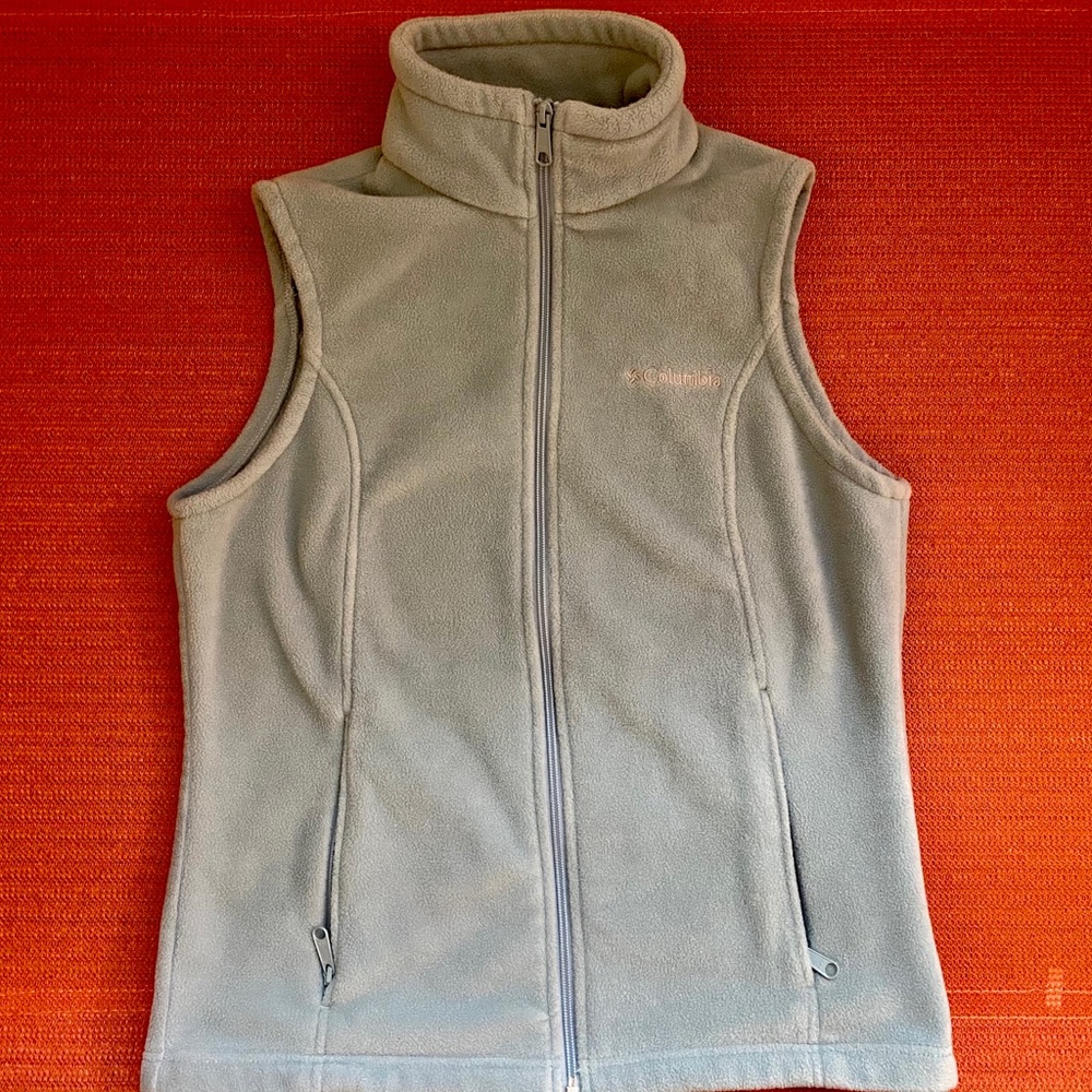 Columbia Vest - Picture 1 of 1